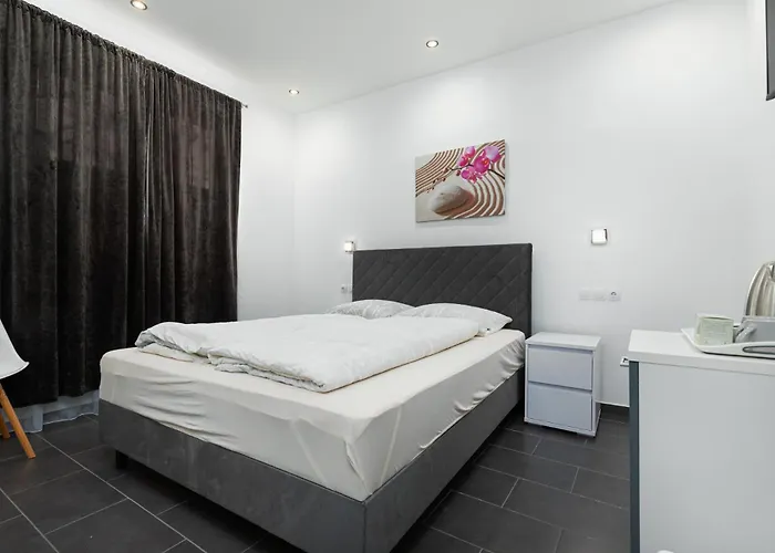 Gostinjska kuća And Flora Porec