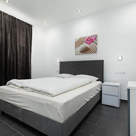 Guest house And Flora Porec